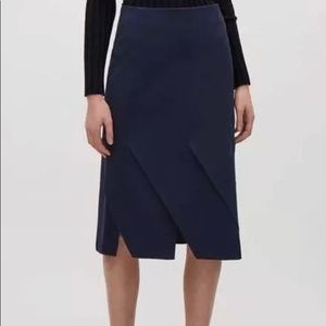 Cos Layered Panel Skirt Navy Size M. New with tags